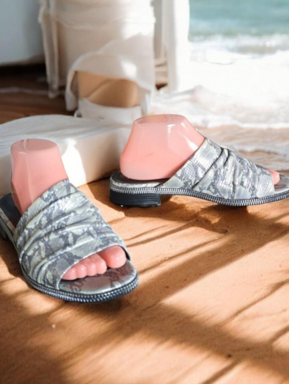 BONAVI JADE ( 8.5 to 9 ) Slide Leather Gray Camo Silver Zipper Slip-In Sandals